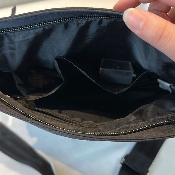 U.S. Polo Assn. Black Crossbody Bag Shoulder Purse - Picture 4 of 7